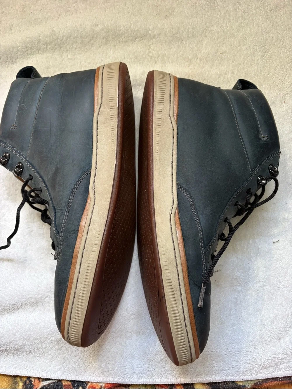 Clark’s Men's Gray Leather Lace-Up Casual Boots